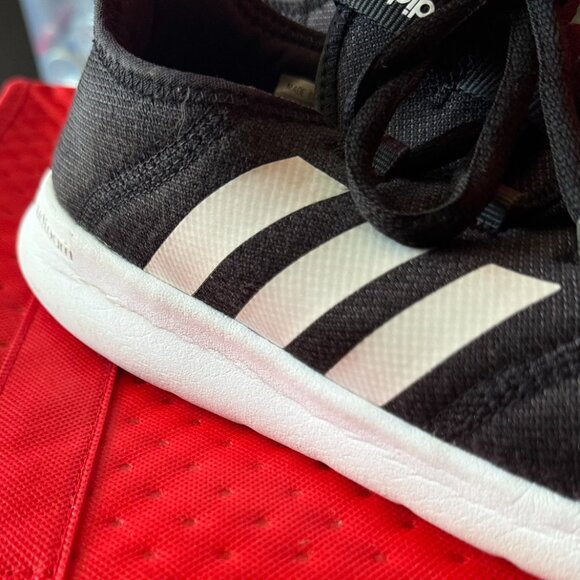 Adidas Women’s Black Cloudfoam Tennis Shoes (W US10) - Picture 4 of 5